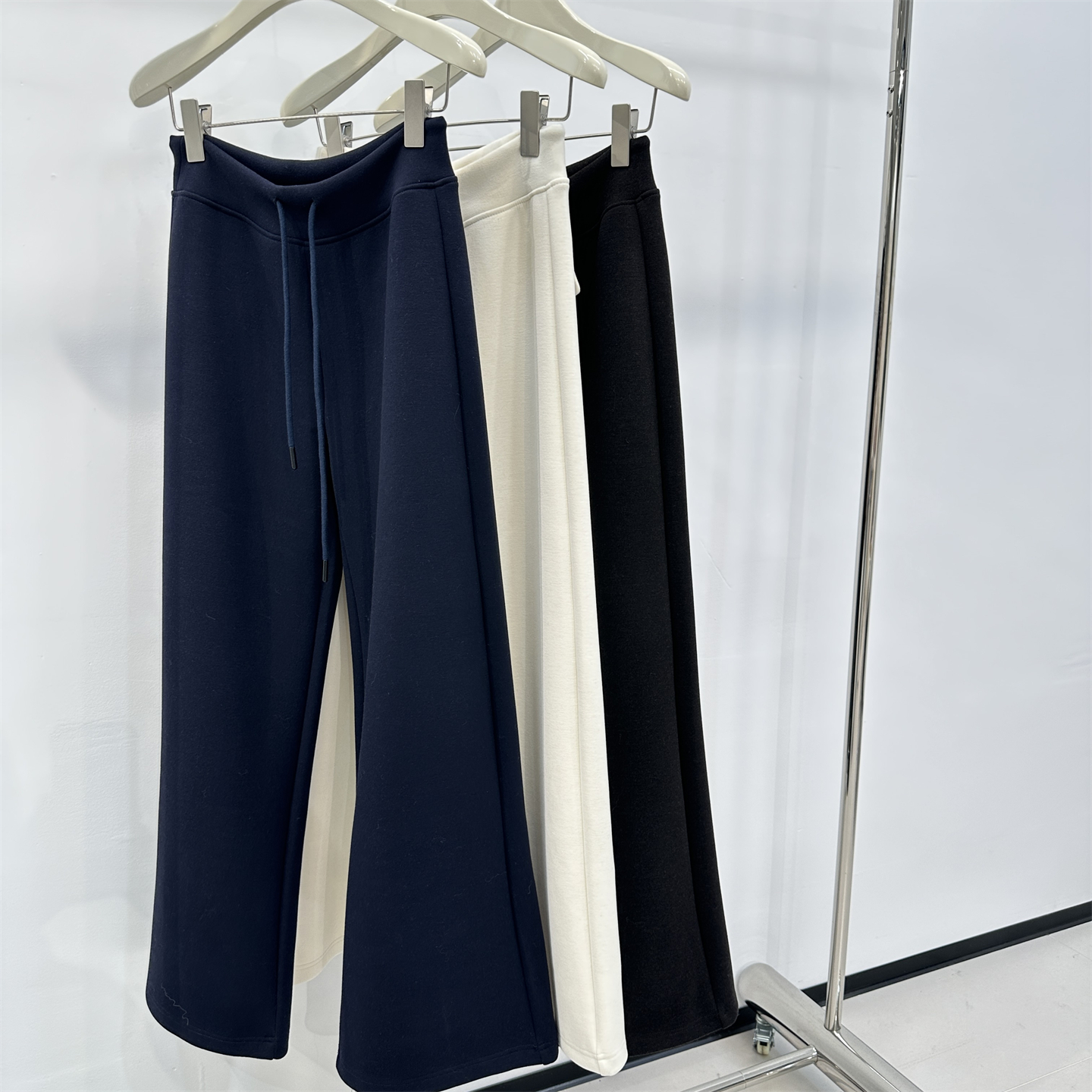 定染磨毛加厚藏青卫裤女百搭宽松垂感显瘦高腰直筒拖地羊毛裤子冬