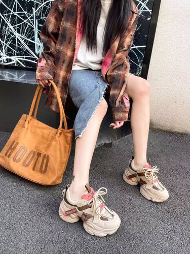 透气防滑时尚运动跑步女鞋34码