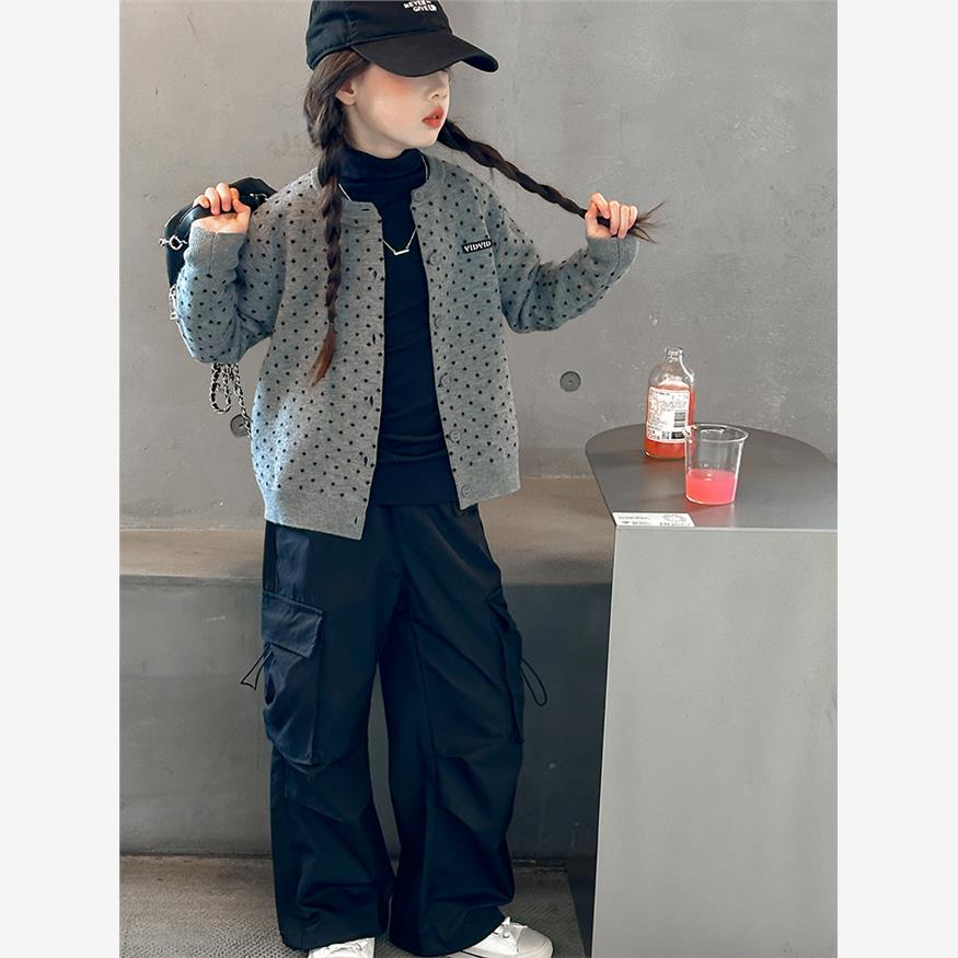 女孩针织夹克春季和秋季2