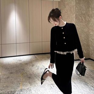 欧洲站秋装女2025年秋冬新款时尚上衣高级小香风气质黑色丝绒衬衫