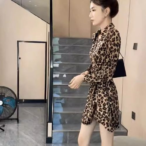 御姐范轻熟风时尚豹纹连衣裙衬衫裙2025早秋新款气质显瘦潮流系带
