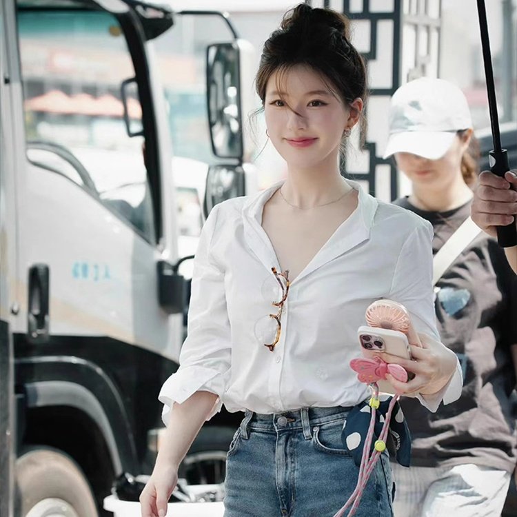 郭晶晶白衬衫许我耀眼赵露思许妍同款秋季穿搭v领衣服衬衣套装秋图片