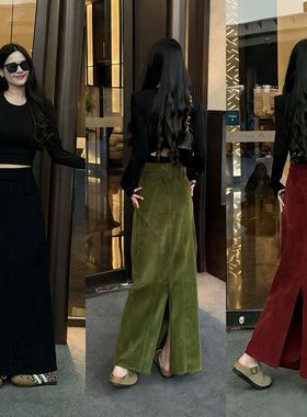 欧货高端红色灯芯绒半身裙女2025秋冬季新款加厚通勤a字开叉长裙