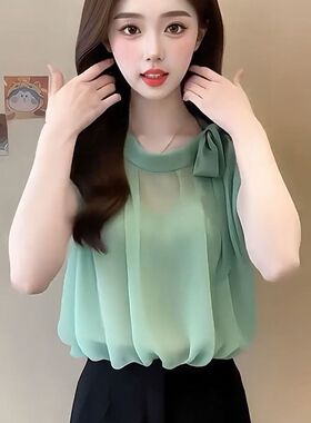 绿色蝴蝶结绑带背心衬衫女款2026夏季设计感小众显瘦气质雪纺上衣