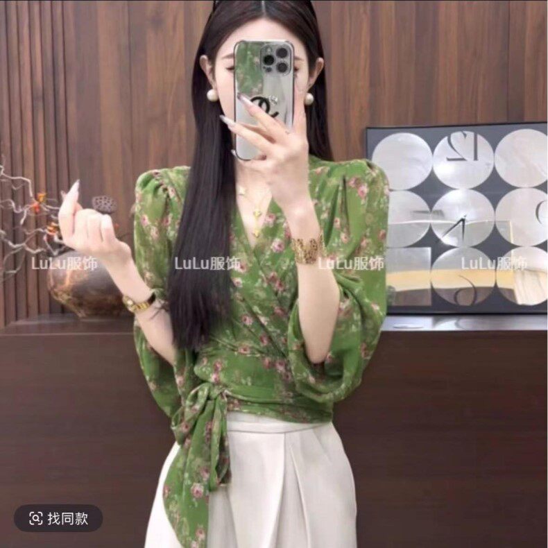 NEW 气质温柔碎花一片式V领衬衫女夏新款收腰短款上衣