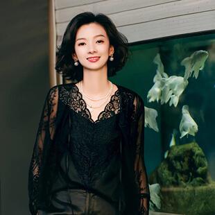 设计感蕾丝拼接上衣外穿内搭打底小衫 新款 性感V领背心女2026夏季