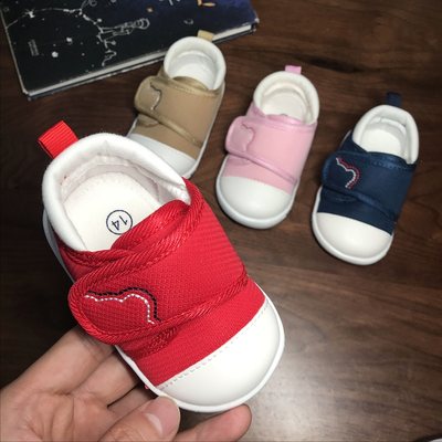 婴儿鞋女宝宝防滑学步鞋0-1-2岁