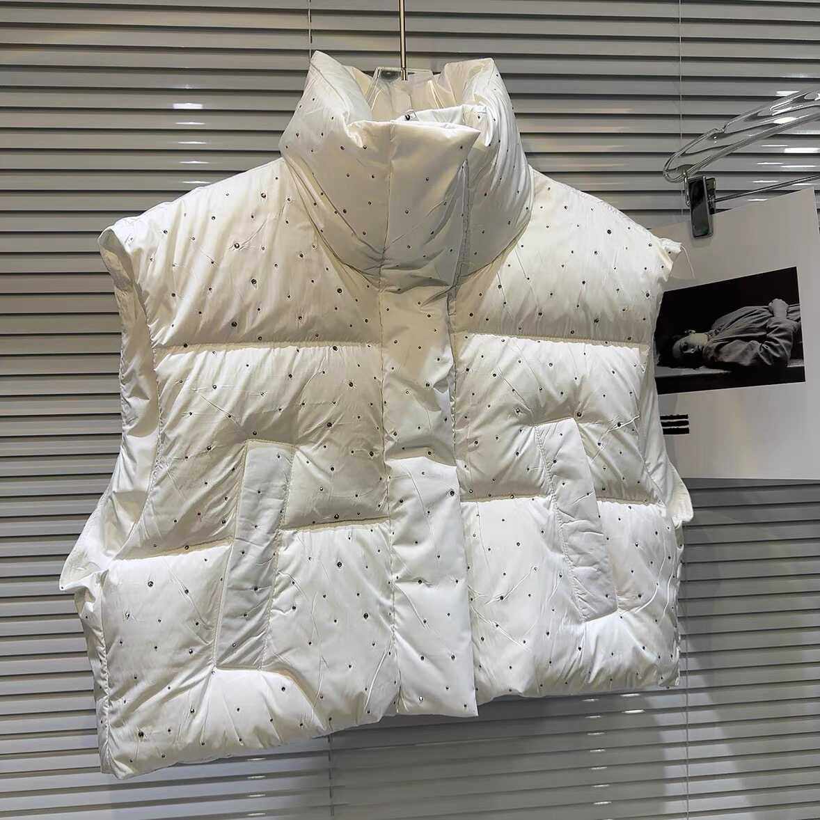 加厚夹棉马甲女欧货重工镶钻轻奢亮片保暖中长款背心显瘦棉袄秋冬