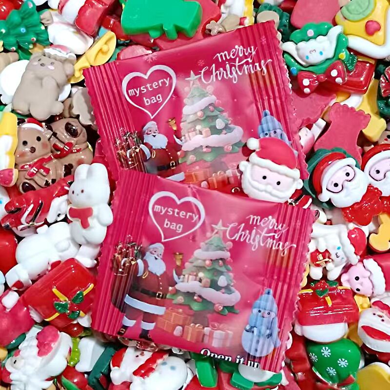 新款夜光圣诞盲袋圣诞树圣诞老人diy圣诞配饰树脂批发奖励礼品