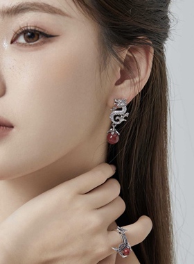 Starfire原创红色珠子龙年银针耳钉中国风复古耳环龙年潮个性耳饰