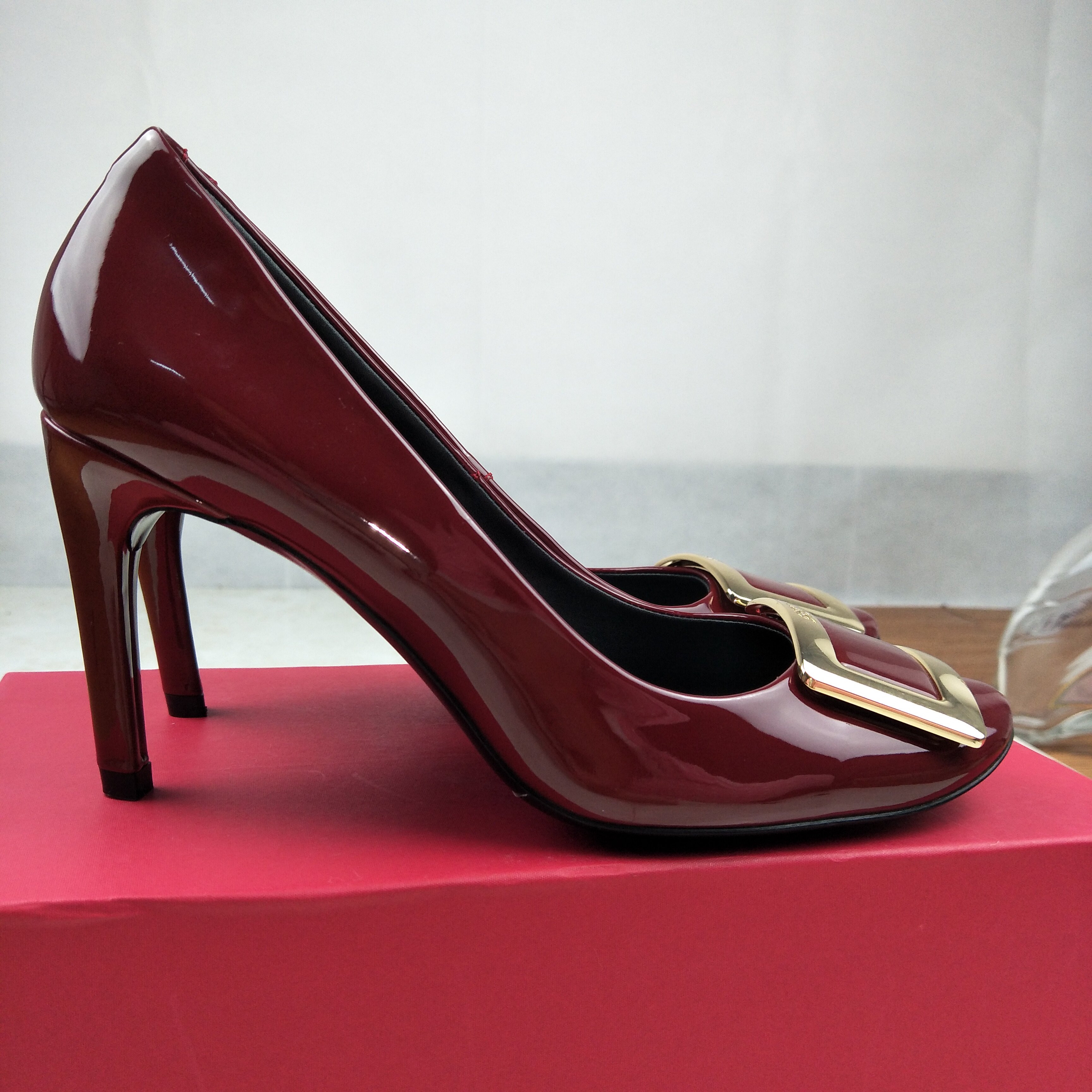 23rv年秋季热卖新品方扣漆皮裸色香蕉跟名媛风婚鞋高跟细跟rv女鞋