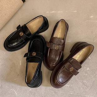 惠东县大岭镇启辰鞋厂英伦风乐福鞋女202新款山茶花一脚蹬休闲