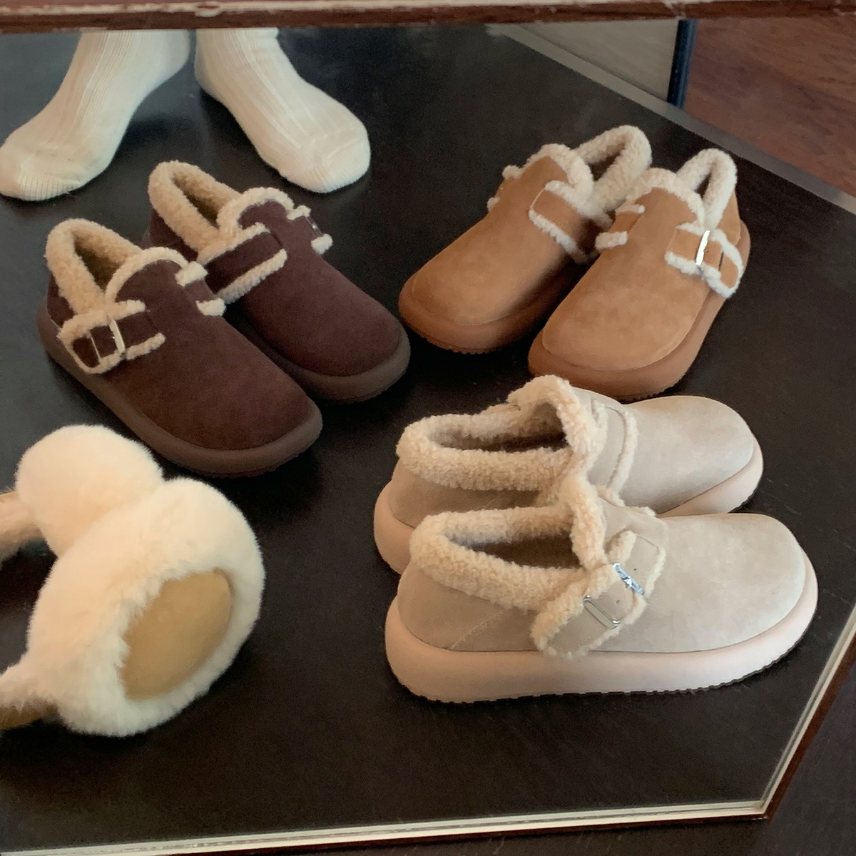 惠东县鑫晟嘉鞋业厂羊毛版~葡萄妈ma同款保暖加绒棉鞋厚底毛毛鞋