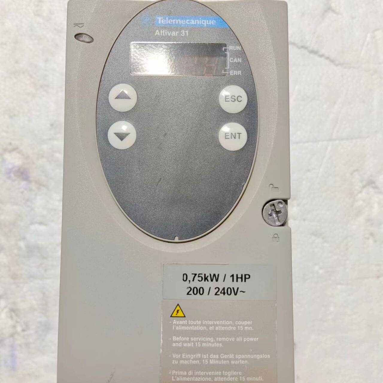 议价变频器处理，ATV31H075M2，0.75kw，22适用