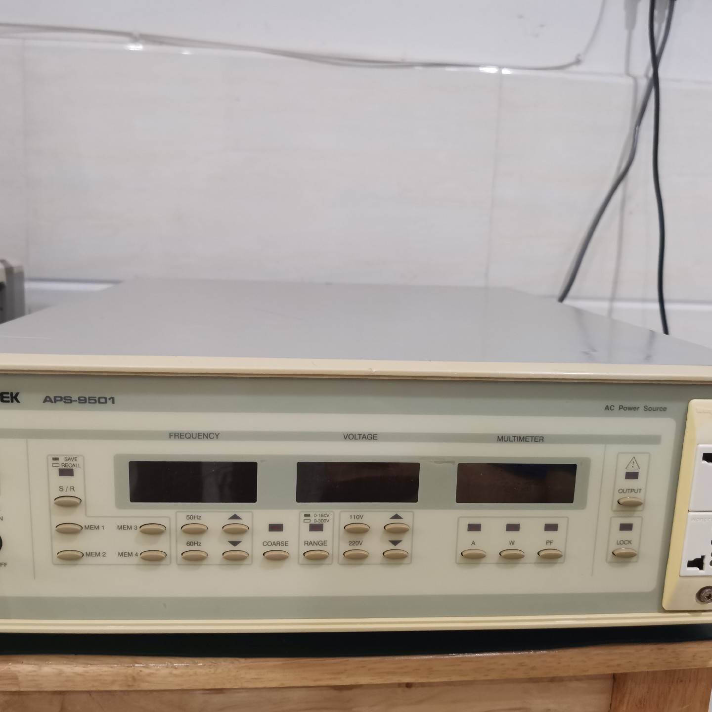 议价固纬APS-9501线性交流变频电源 500W交适用