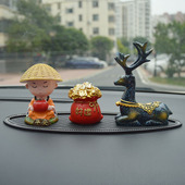 一路平安鹿汽车摆件车内饰品摇头和尚男士 饰用品 车载车上中控台装