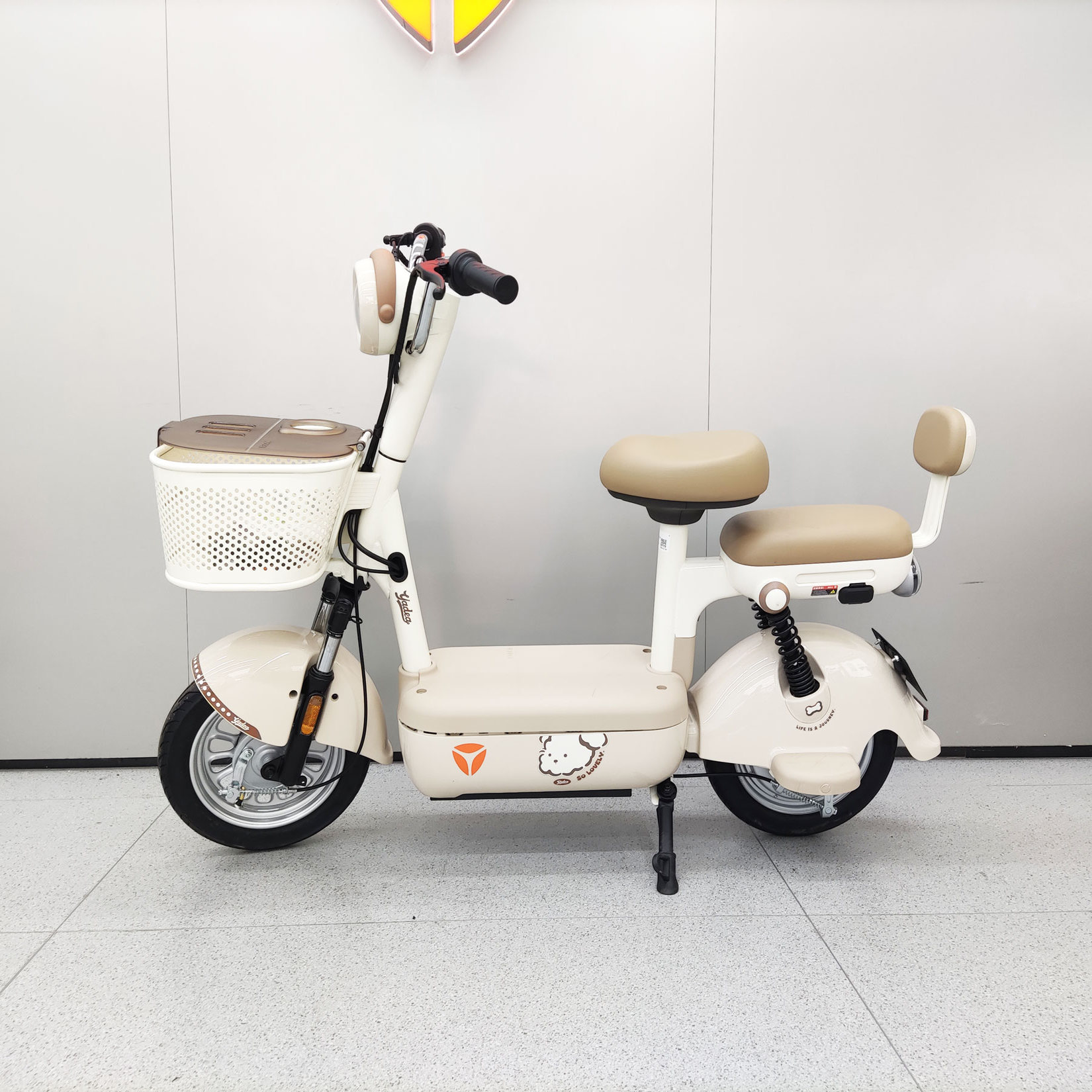 雅迪电动车c09-g新国标大电池正品轻便亲子通勤男女通用型2025款