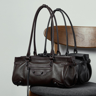 头层牛皮腋下法棍包ABG辣妹铆钉包hobo复古机车朋克包真皮lecity