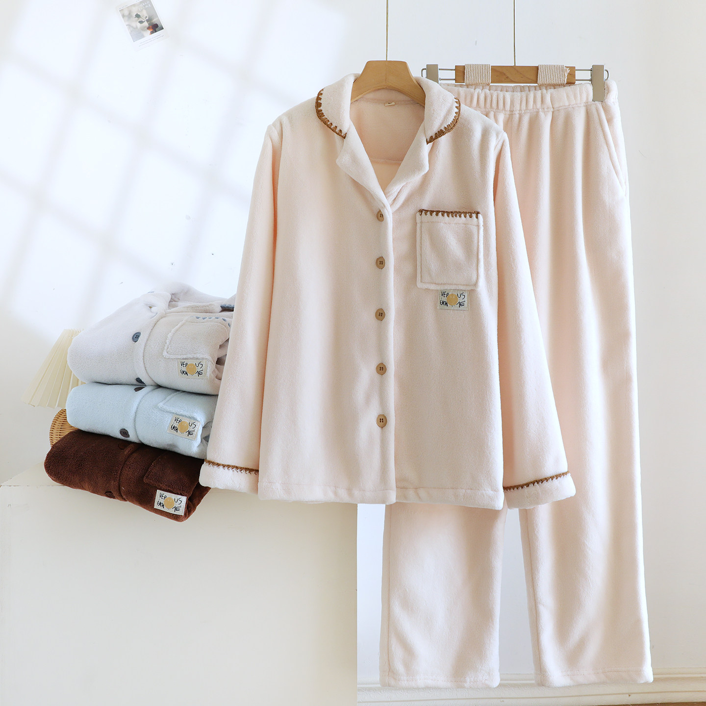 高级感法兰绒翻领长袖睡衣套装