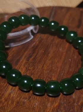 YQ031302新疆的猫28.4克冰润油润细腻菠菜绿和田玉碧玉老型珠手链
