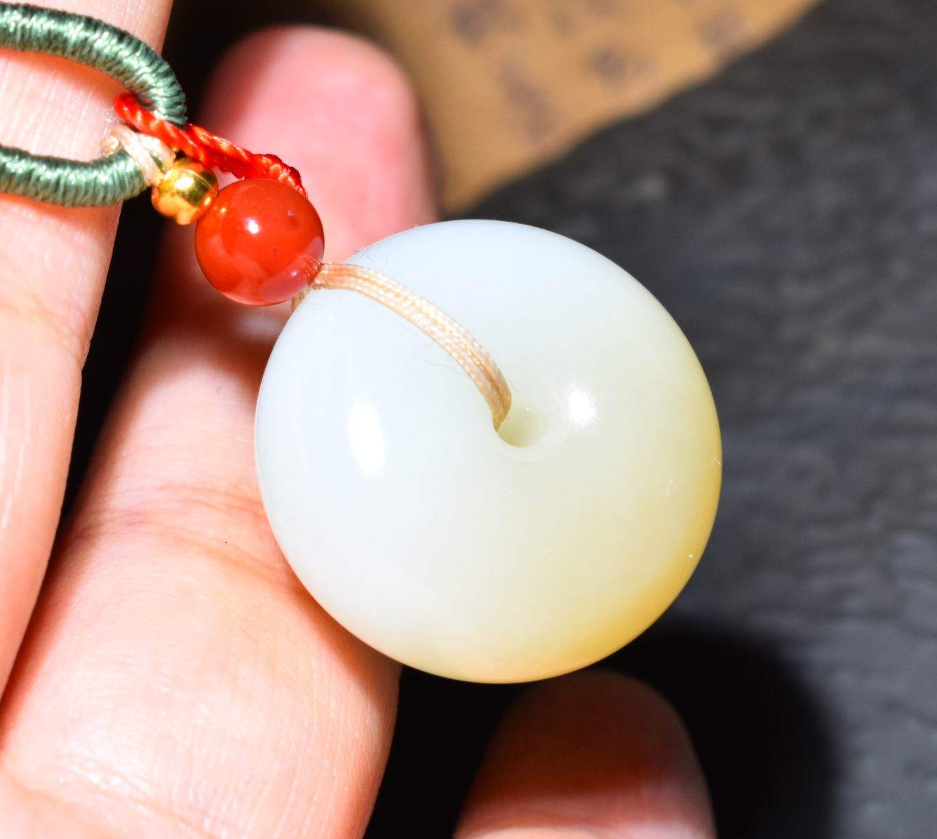 JJ011602新疆的猫12.4克胖胖圆圆浅蜂蜜糖色俄羊脂白玉平安扣,珠宝/钻石/翡翠,手饰,淘宝优惠券,粉丝福利购,淘宝优惠卷