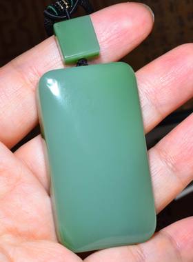 新疆的猫JJ010504 42.0克冰底起荧光老坑粉青碧玉平安牌