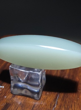 新疆的猫YQ010604 28.9克超大气细腻油糯且末高青白玉四方大勒子