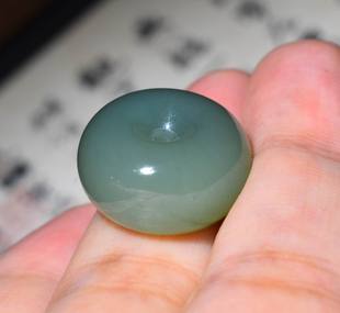 JJ012407新疆的猫5.5克超细油亮纯净带宝光碧玉鸭蛋青平安扣臻品