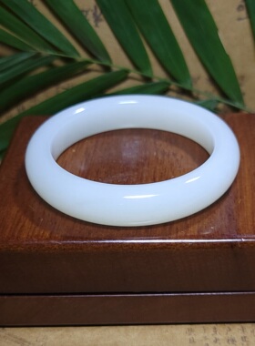 新疆的猫Z090801 51.6克R53极熟油润近无结构白糯三高羊脂玉手镯