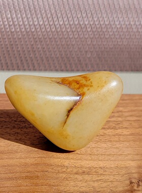 新疆的猫C101604 油润熟糯！20.4克，形似元宝的金黄皮玩籽