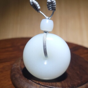 YQ020308 新疆的猫21克糯如油白如脂细糯苏工且末羊脂白玉平安扣