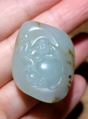 zg012702新疆的猫15.4克老熟保留原皮的白玉独籽佛雕件和田玉