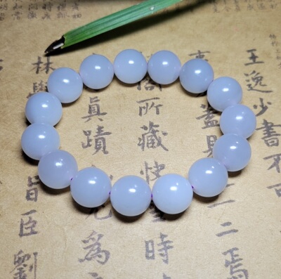 新疆的猫Z102801 66.0克R14细润底质纯净淡雅烟紫色和田玉手串