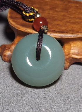 新疆的猫L102401 12.0克鲜靓柔美油性极好的且末青白平安扣