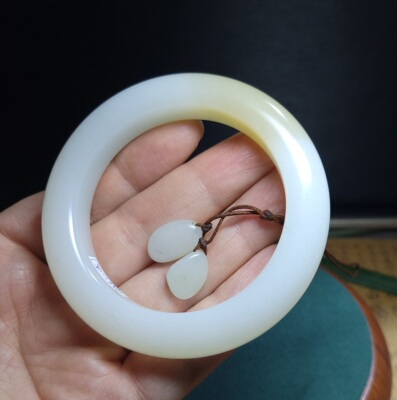 Z031706新疆的猫85.2克·R56高油脂感细润靓美蜜糖俄料糖白玉手镯