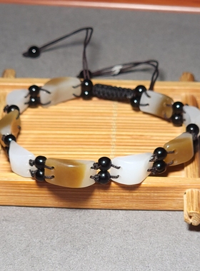 新疆的猫L122602 12.2克，15-8-6mm肉质细腻油膏级糖白玉手链