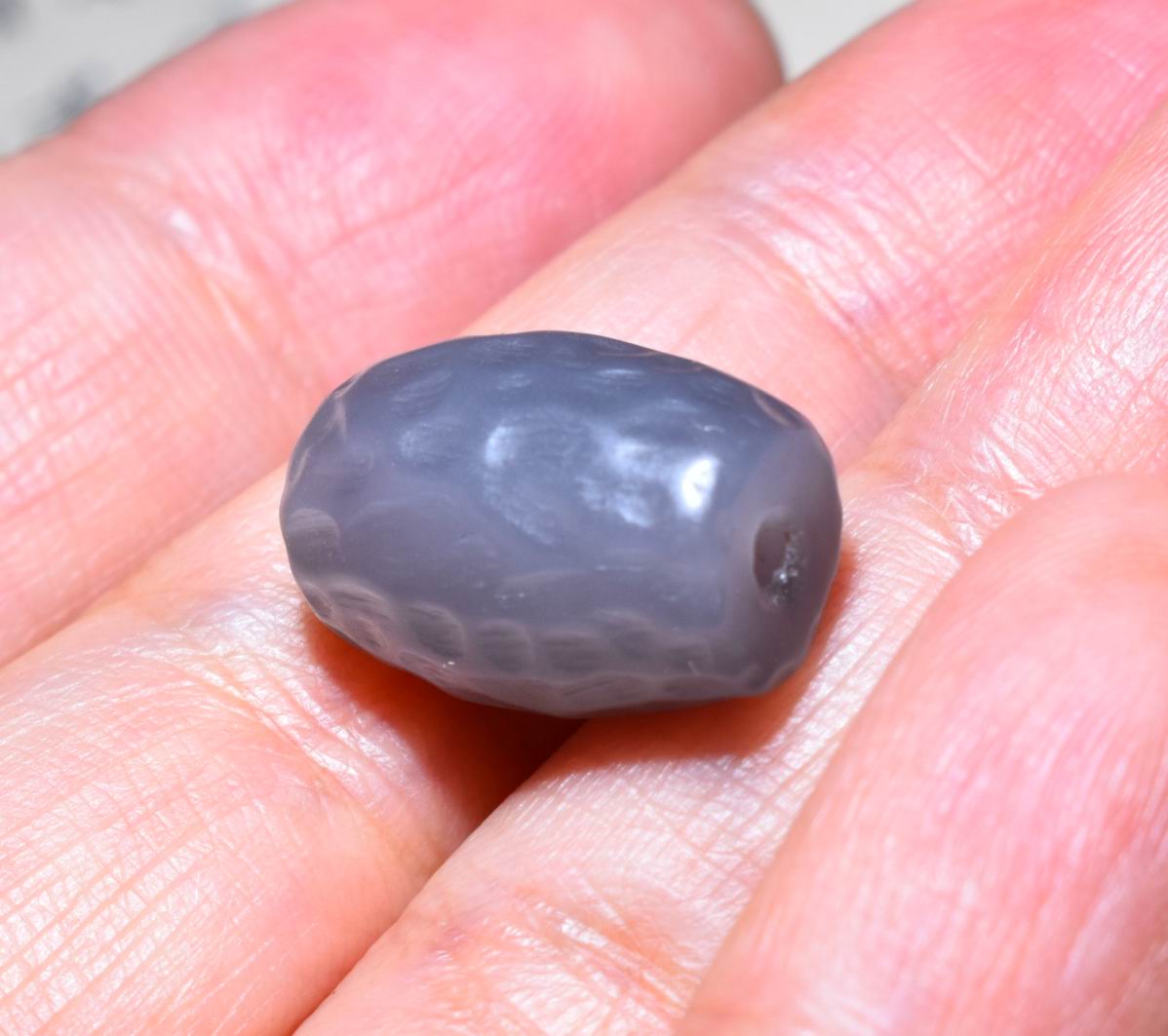 新疆的猫JJ112708  3.3克，浓浓烟紫色青海烟青老光珠子