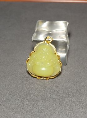 新疆的猫L090502 7.4克色调油亮颜色纯正若羌鸡油黄金镶玉弥勒佛