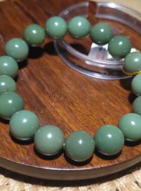 YQ122104  48.21克，珠径12mm极似沙枣青的鸭蛋青手串，新疆的猫