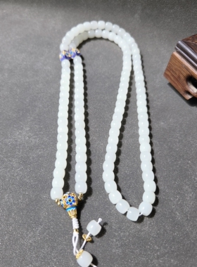 新疆的猫W090605 94.77克，高品于田料！108颗鲜亮白玉直切禅串