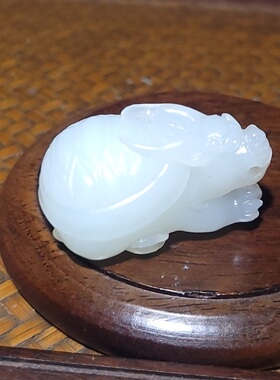 YQ021004 新疆的猫19.0克顶细顶白脂份超好俄料羊脂玉苏工龙龟