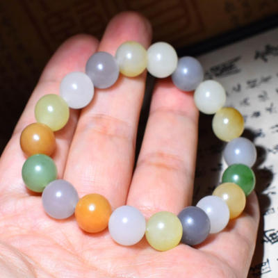 颜色丰富的多宝圆珠手链