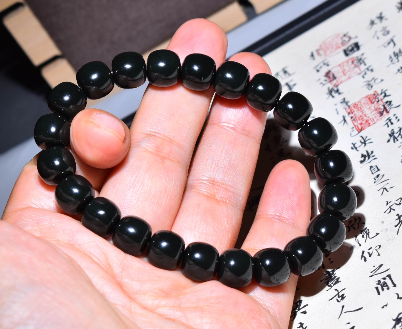 新疆的猫36.4克，9-10mm黑度好的塔县黑青老型珠手链LLK41