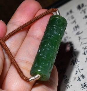 JJ102805新疆的猫11.6克含绳老坑俄料和田碧玉回纹祥云勒子