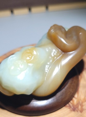 YQ121205 116.5克，油脂感强烈肉质细腻的且末糖白把件