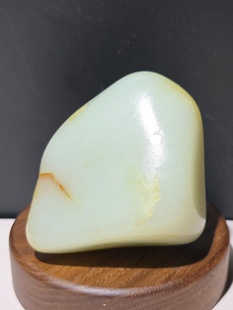 G012003新疆的猫136.0克宝光湛然特细经典黄白玩籽和田玉