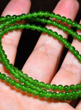 JJ011301新疆的猫13.6克4mm老坑俄料阳绿色冰底和田玉碧玉挂链