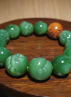 YQ012007新疆的猫68.4克冰莹剔透宝石光泽和田玉猫眼碧玉佛头手链