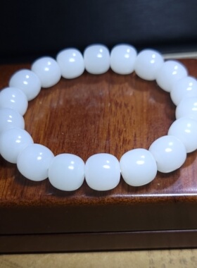 Z032101新疆的猫55.5克12x11.5润细腻山流水三高羊脂白玉手串