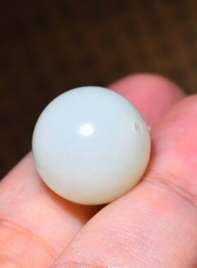 SBH420新疆的猫5.6克15.5mm特细润且末糖白玉圆珠   1000元/颗